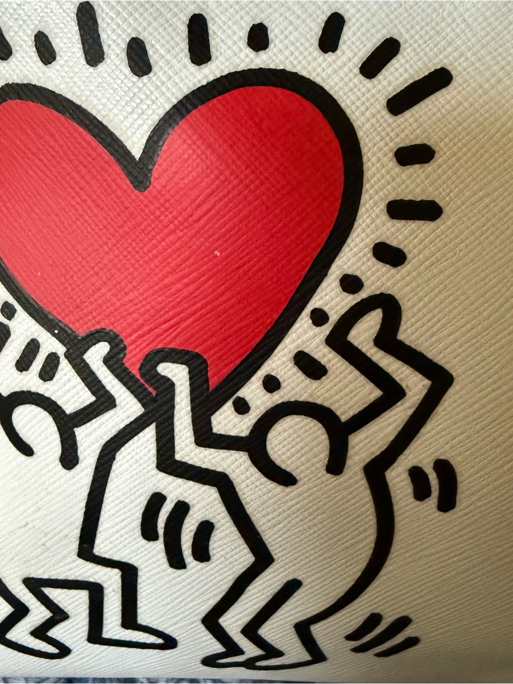 Clarisonic Keith Haring Love Travel Makeup Bag - Picture 4 of 12